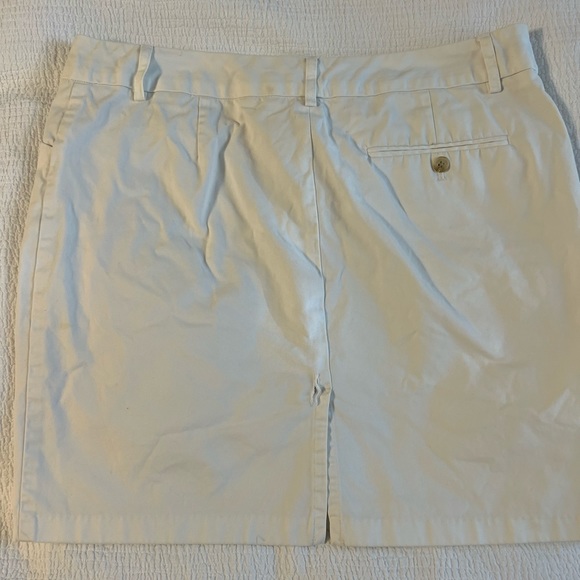 White skirt - Picture 2 of 5